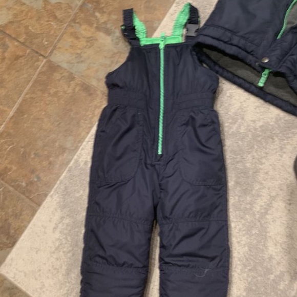 3T Carter’s Snowsuit: Jacket and Pants w Bib - Picture 2 of 3